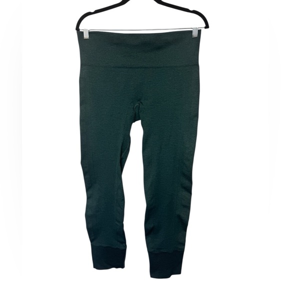 Lululemon Ebb to Street Seamless Pants Green - Picture 5 of 9